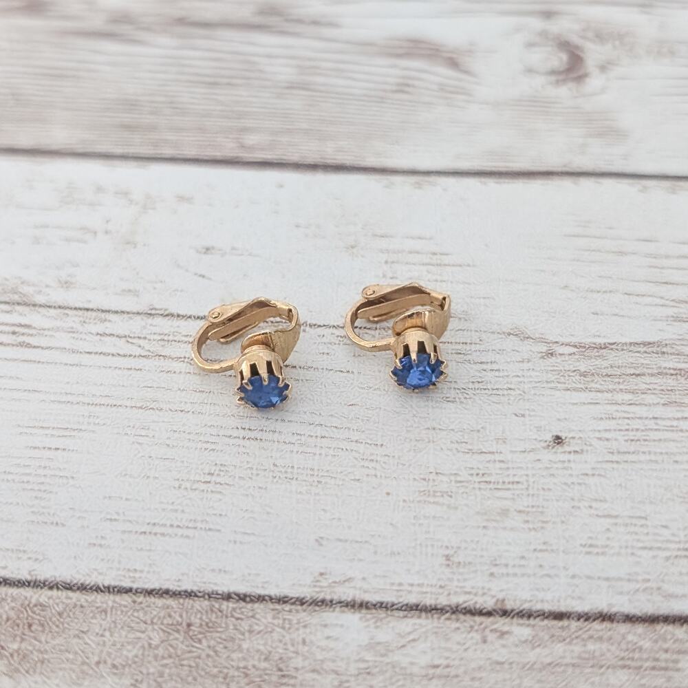 Vintage Clip On Earrings Blue Gem - Dainty - Picture 3 of 5